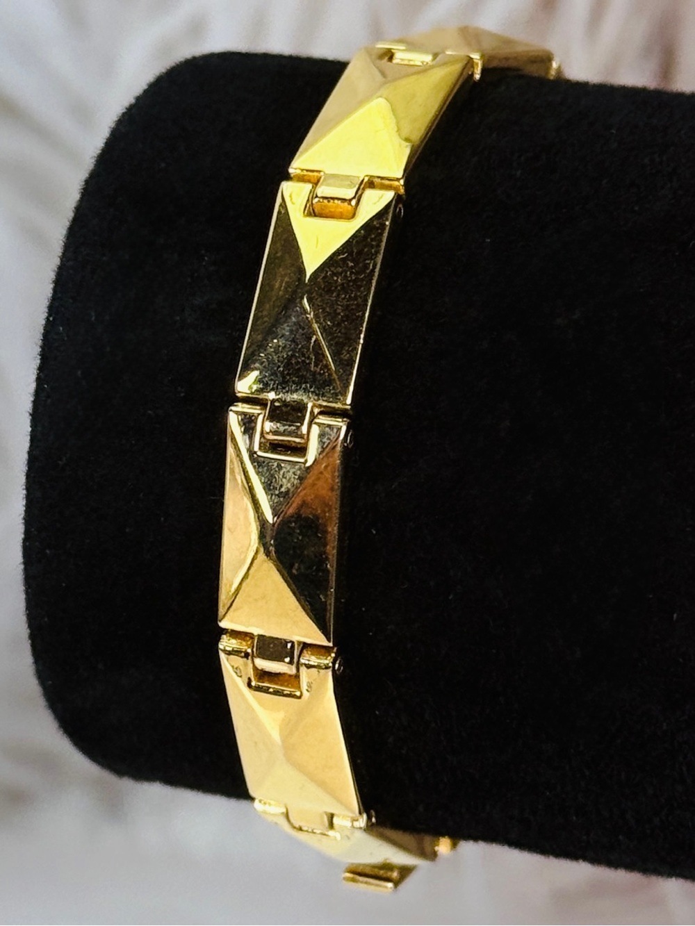 Vintage 80s aged goldtone tennis bracelet
